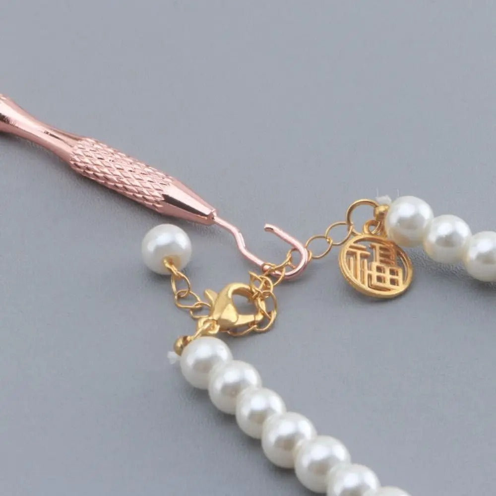 Gilded Grip Bracelet helper